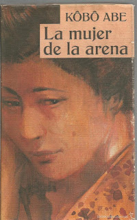 La mujer de la arena de Kôbô Abe | Resumen + Opinión