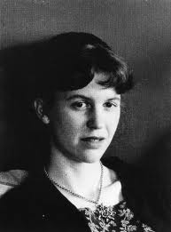 una poeta visionaria de Sylvia Plath | Resumen + Opinión